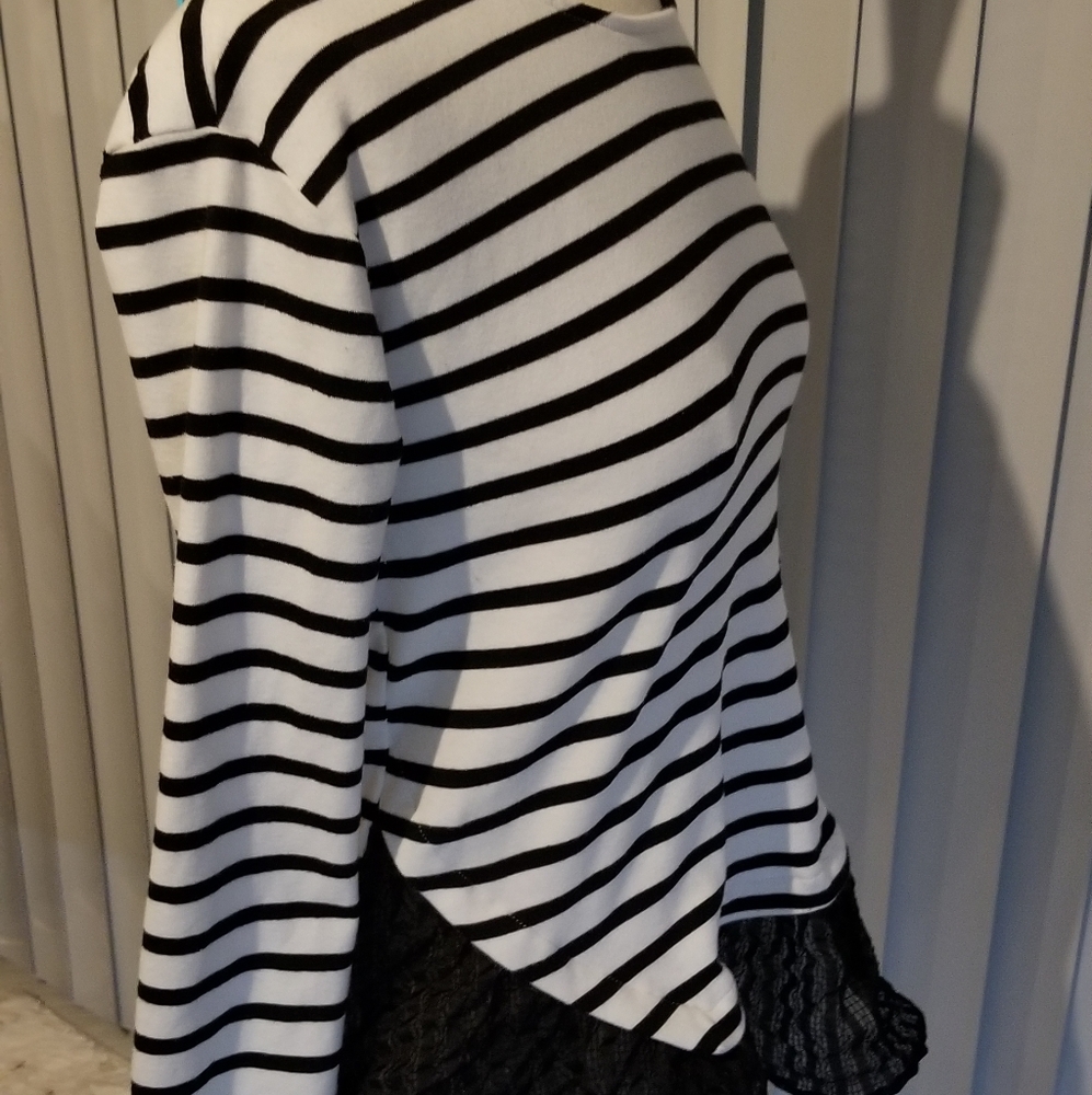 Pleione Black Women's XS Striped Pleated Hem Blous